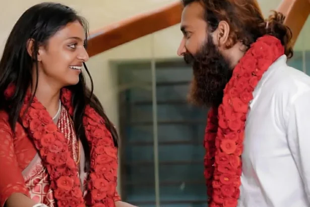 iral Mahakumbh girl Monalisa Bhosle and Farman Khan during their interfaith temple wedding in Kerala.